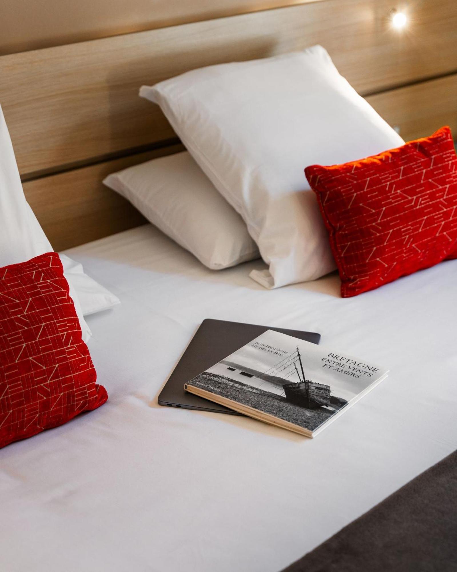Hotel Du Chateau Dinan - Originals Boutique ภายนอก รูปภาพ